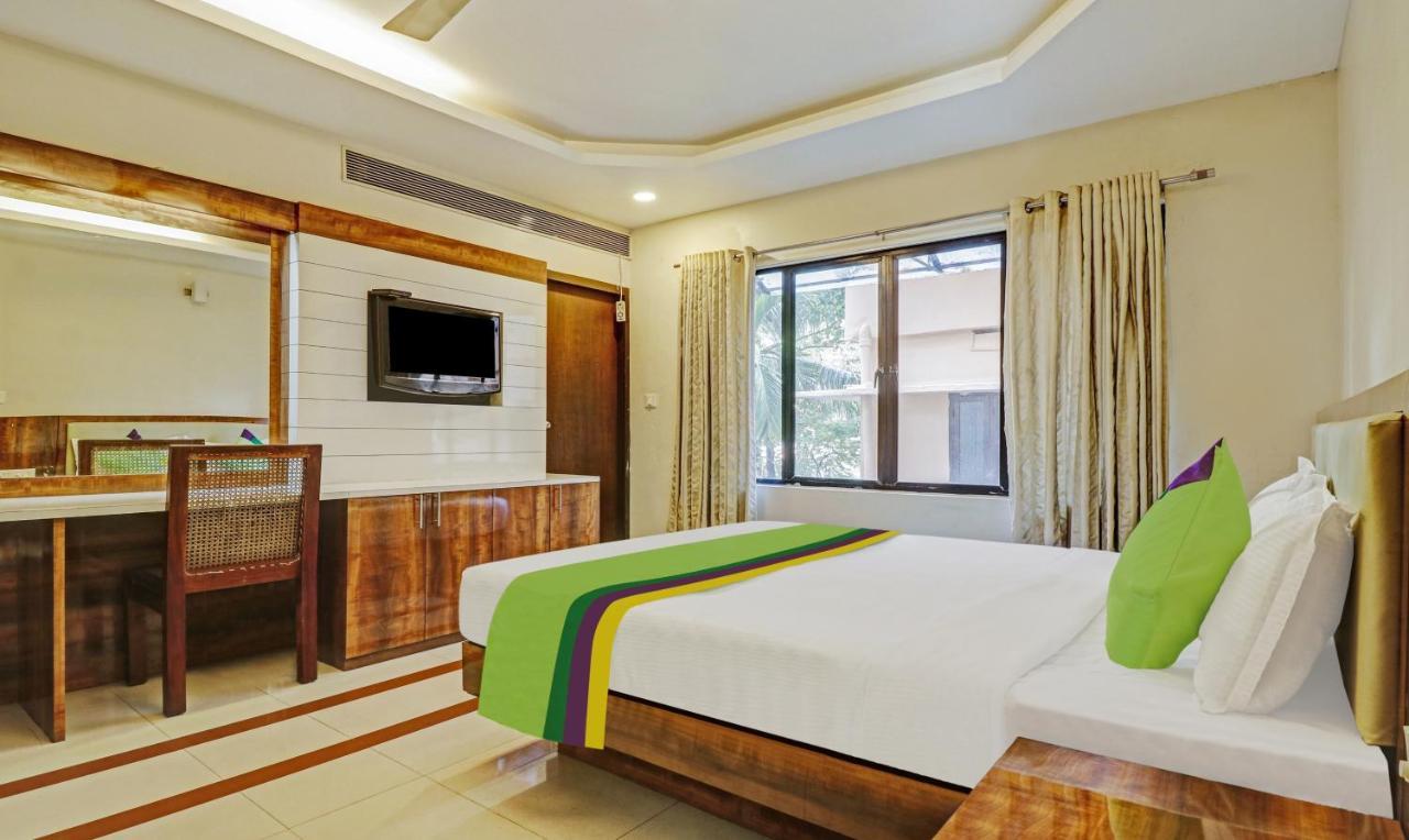 Treebo Trend Time Square Marine Drive Hotel Kochi ภายนอก รูปภาพ