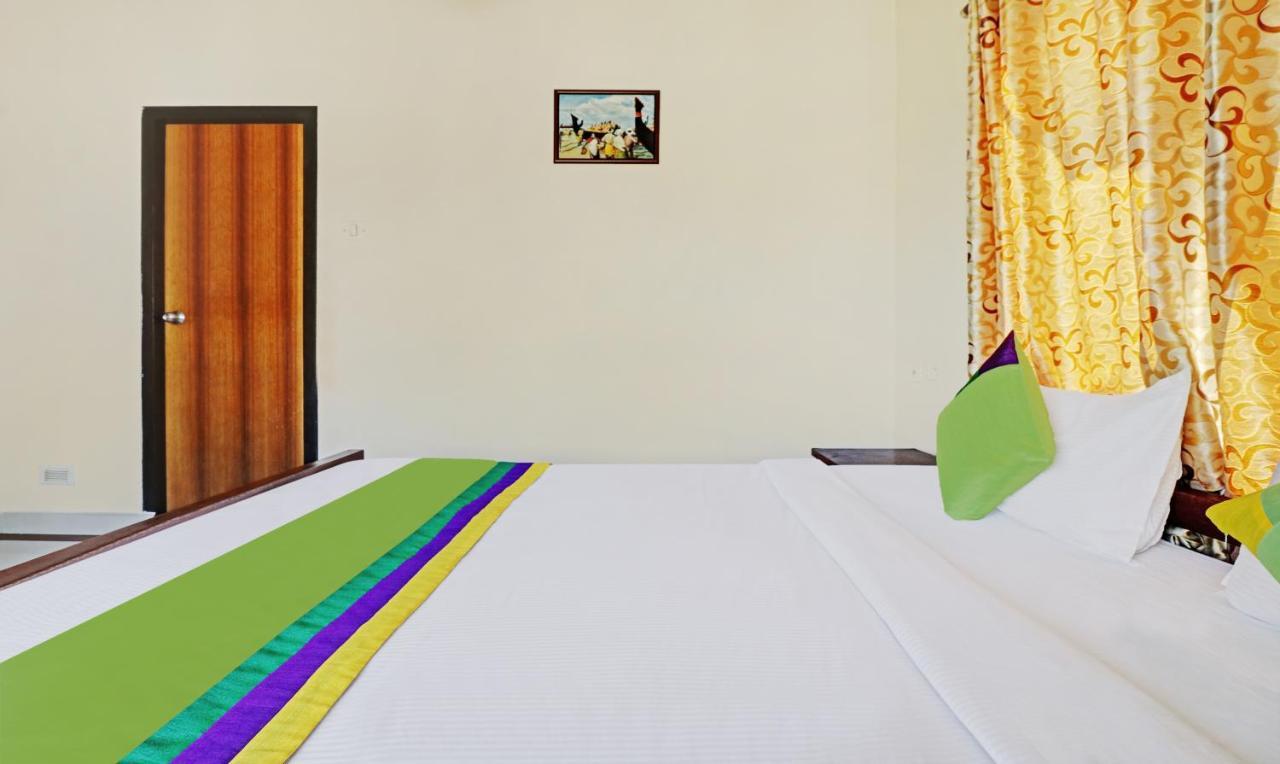 Treebo Trend Time Square Marine Drive Hotel Kochi ภายนอก รูปภาพ