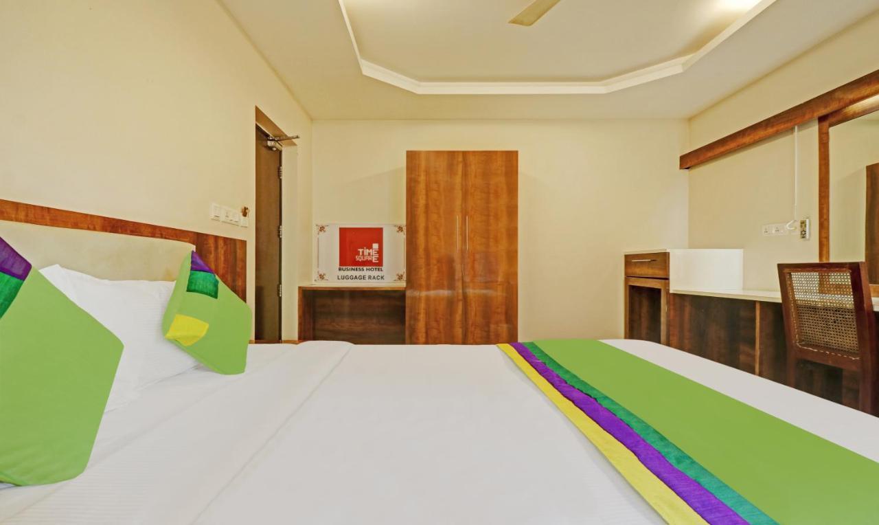 Treebo Trend Time Square Marine Drive Hotel Kochi ภายนอก รูปภาพ