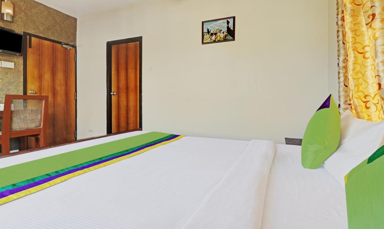 Treebo Trend Time Square Marine Drive Hotel Kochi ภายนอก รูปภาพ