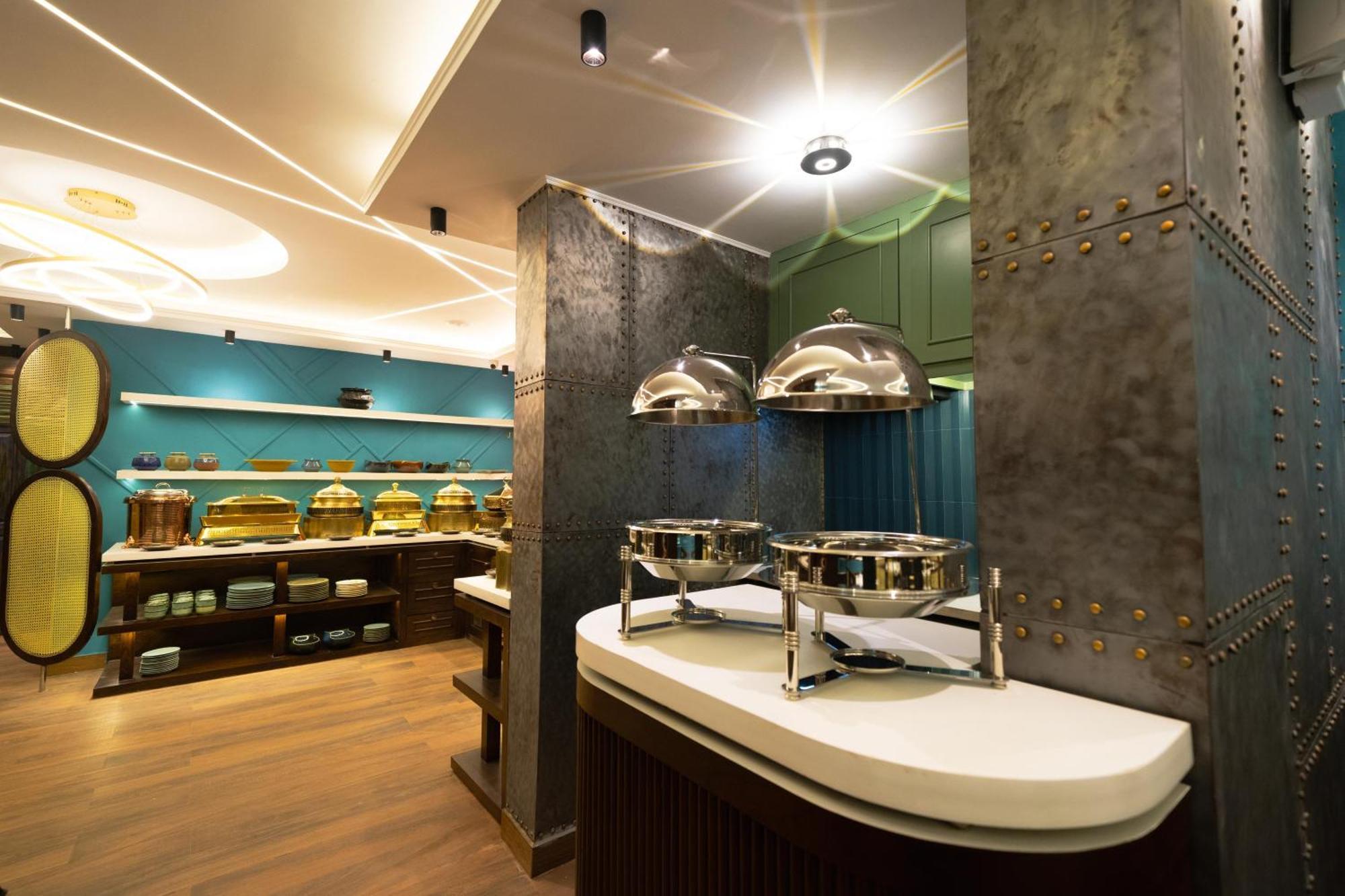 Treebo Trend Time Square Marine Drive Hotel Kochi ภายนอก รูปภาพ