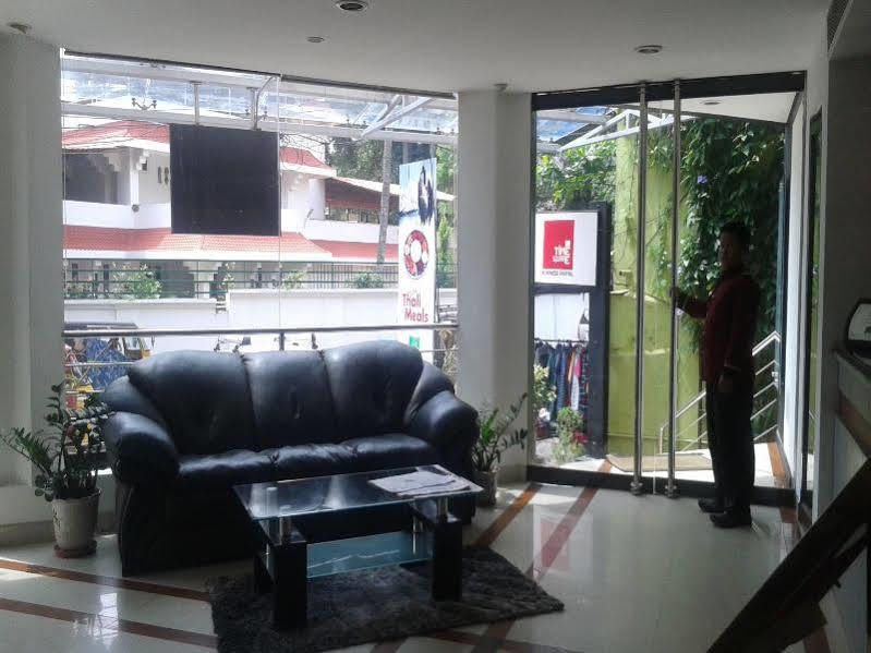 Treebo Trend Time Square Marine Drive Hotel Kochi ภายนอก รูปภาพ